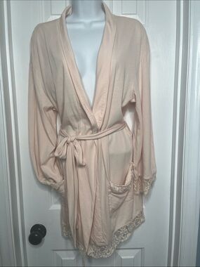 Free People Pale Peach Lace Trimmed Robe Size Small